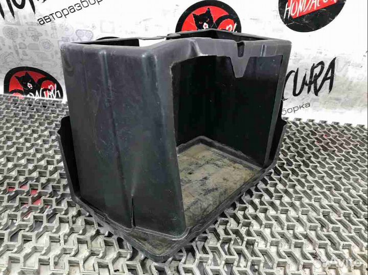 Кожух аккумулятора Honda Civic