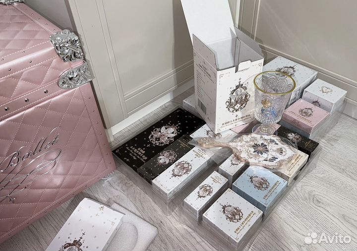 В наличии вся серия Flower Knows Little Angel