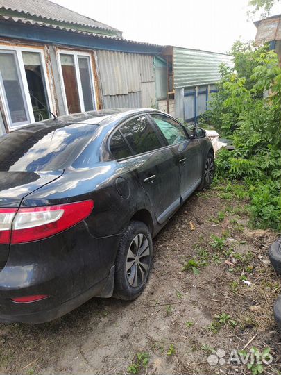Renault Fluence 1.6 МТ, 2011, битый, 205 000 км