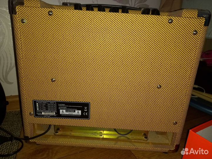 Гитарный комбоусилитель 25v