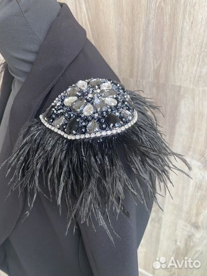 Пиджак с эполетами