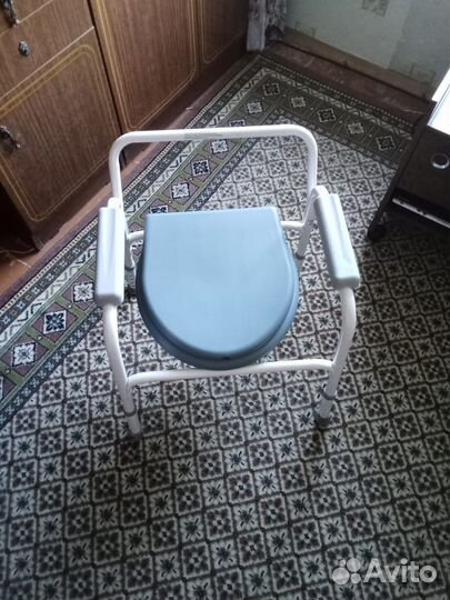 Кресло-туалет новое