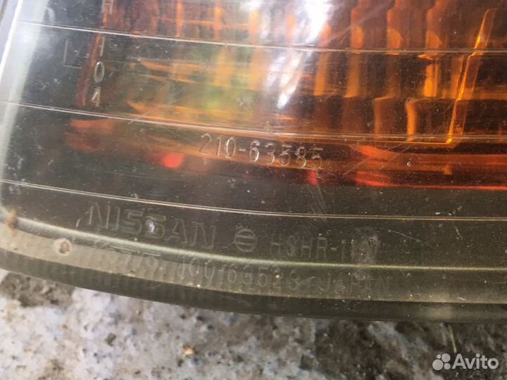 Фара на Nissan Tino L