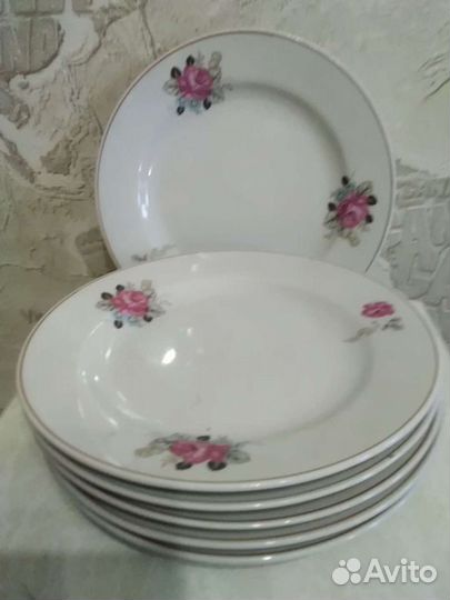 Тарелки глубокие и плоские