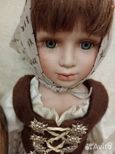 Кукла фарфоровая коллекционная