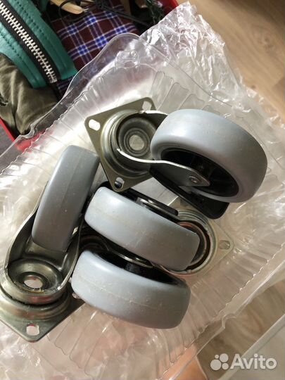 Тумба под тв на колесах