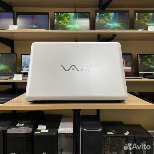 Ноутбук Sony Vaio Core i3, 8Gb, SSD, 17.3 гарантия