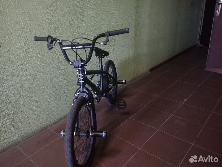 Трюковой велосипед bmx madness stark