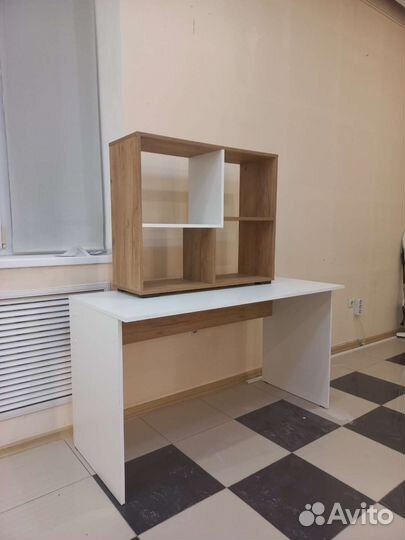 Письменный стол