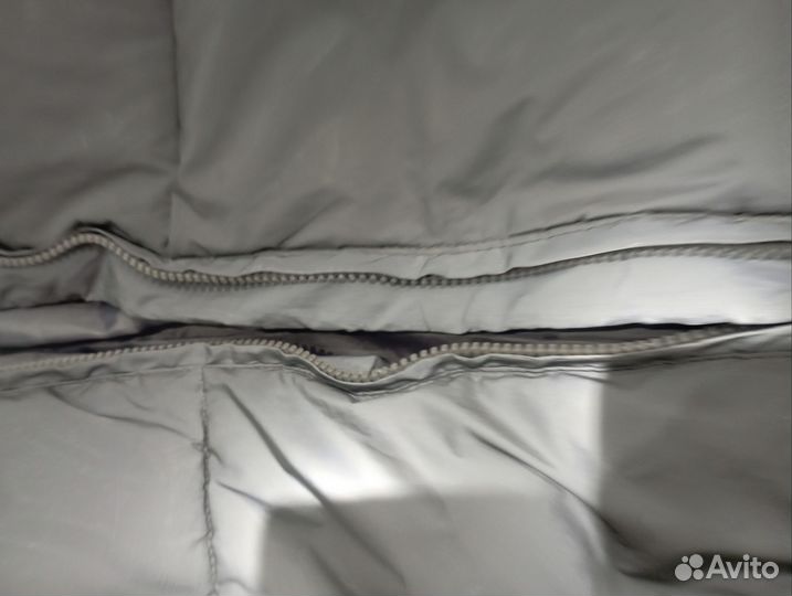 Пуховик из светоотражающей ткани