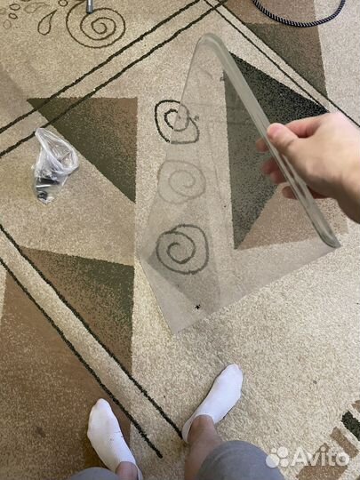 Полки из оргстекла с крепежами pelikan