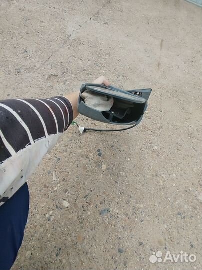 Боковое зеркало на УАЗ Патриот