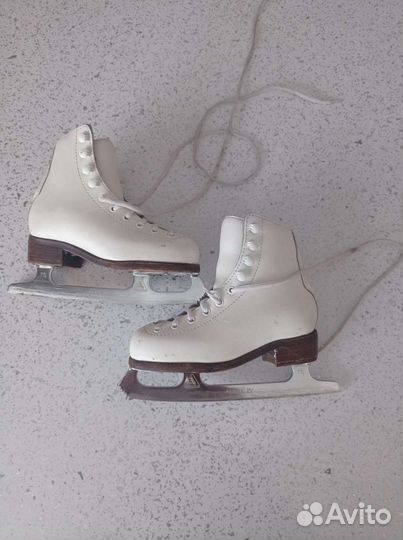Фигурные коньки Wifa 28