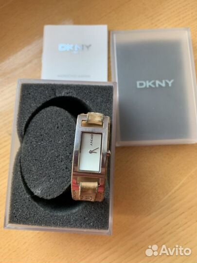 Часы dkny