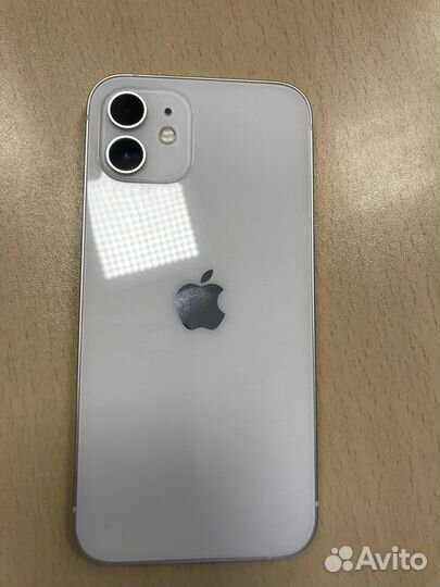 iPhone 12, 64 ГБ