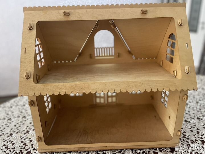 Кукольный домик с мебелью деревянный