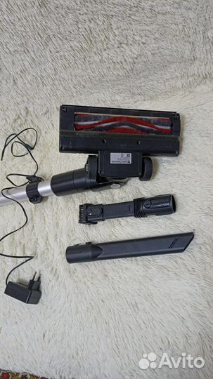 Вертикальный беспроводной пылесос Swiss Diamond