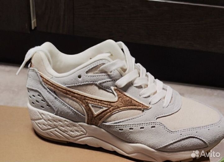 Кроссовки mizuno contender