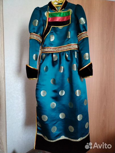 Национальный костюм для женщин