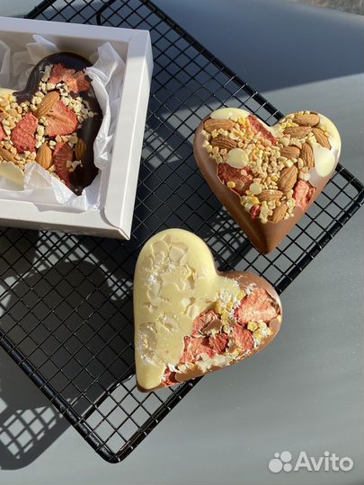 Шоколад и конфеты ручной работы