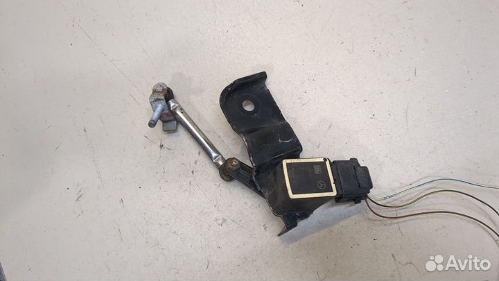 Датчик подвески правый задний Mercedes S W221, 2008