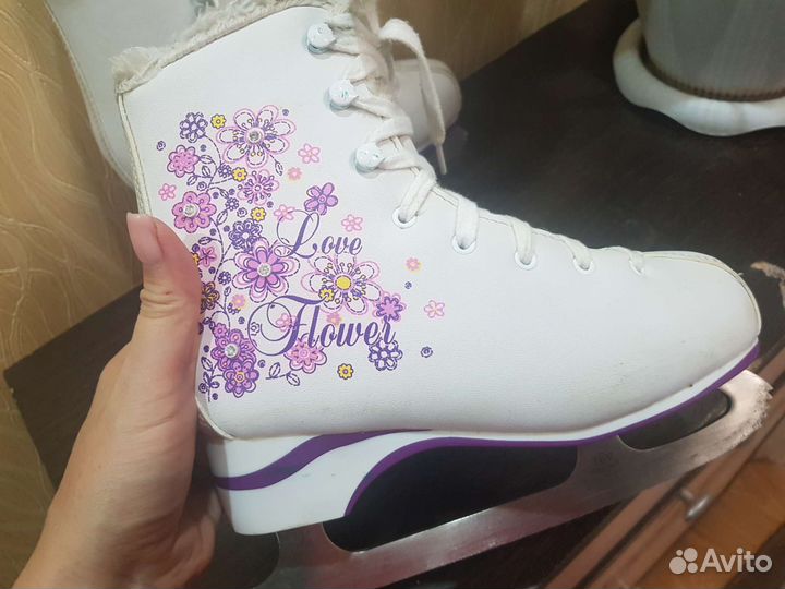 Коньки фигурные, 35/36 размер