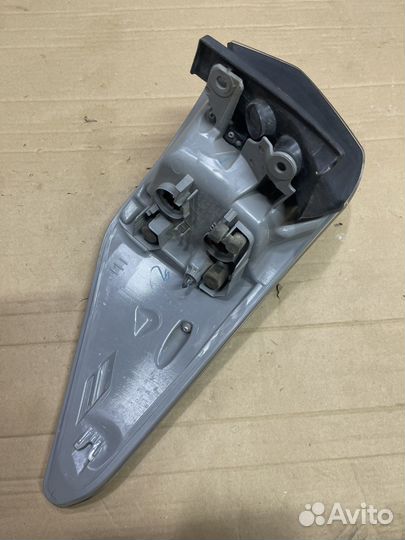 Фонарь задний левый в крыло Toyota Highlander 3