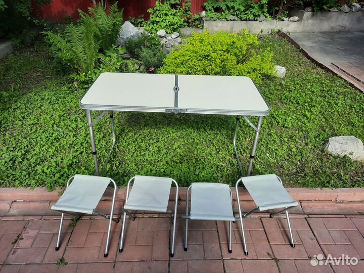 Туристический Cкладной стол-чемодан и 4 стула
