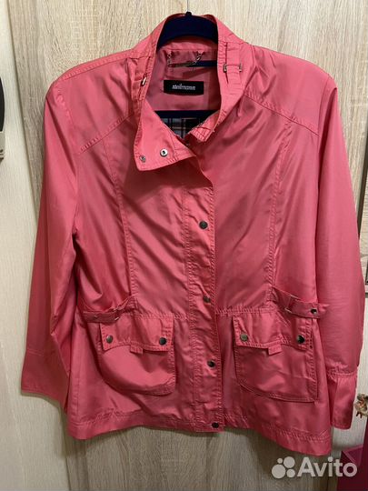 Ветровка женская