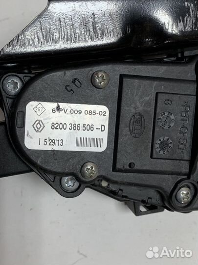 Педаль газа электронная Duster op-л 8200386506