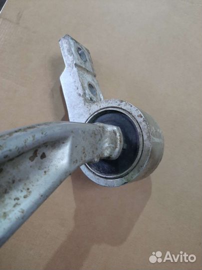 Рычаг Nissan x trail