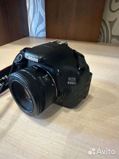 Зеркальный фотоаппарат canon 600d