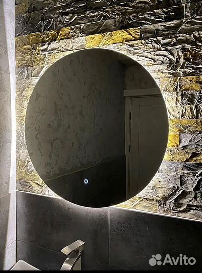 Зеркало с подсветкой настенное