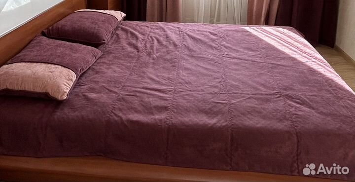 Комплект штор, покрывало с подушками