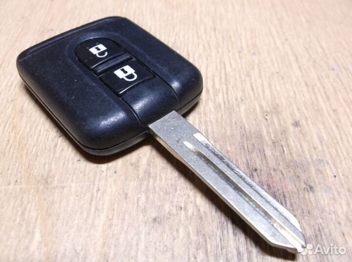 Nissan X-Trail Qashqai чип ключ 2 кнопки 433MHz