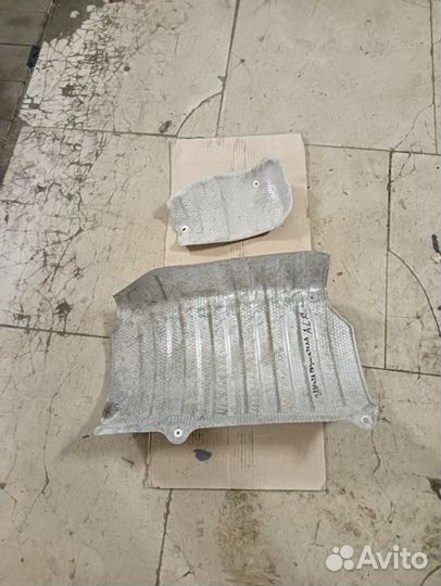 Тепловой экран Toyota Alphard ANH15W 2AZ-FE 2003