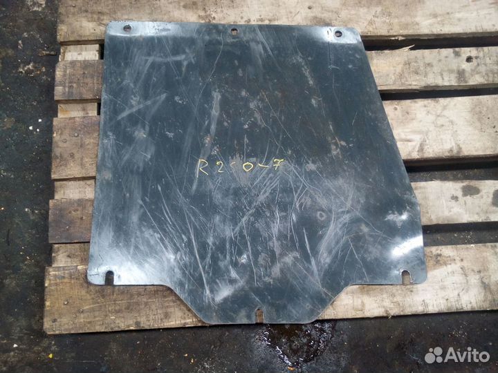 Защита нижняя Hyundai R250LC-7