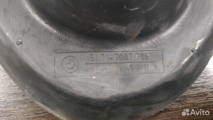 Пыльник задний правый Bmw X5 E53