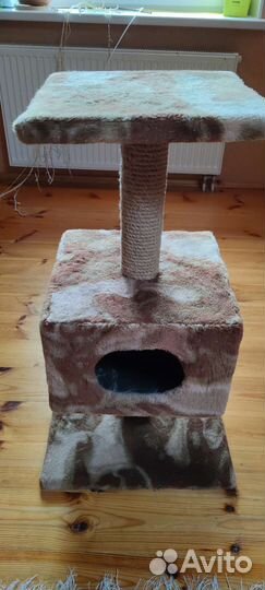 Домик для кошки с когтеточкой бу