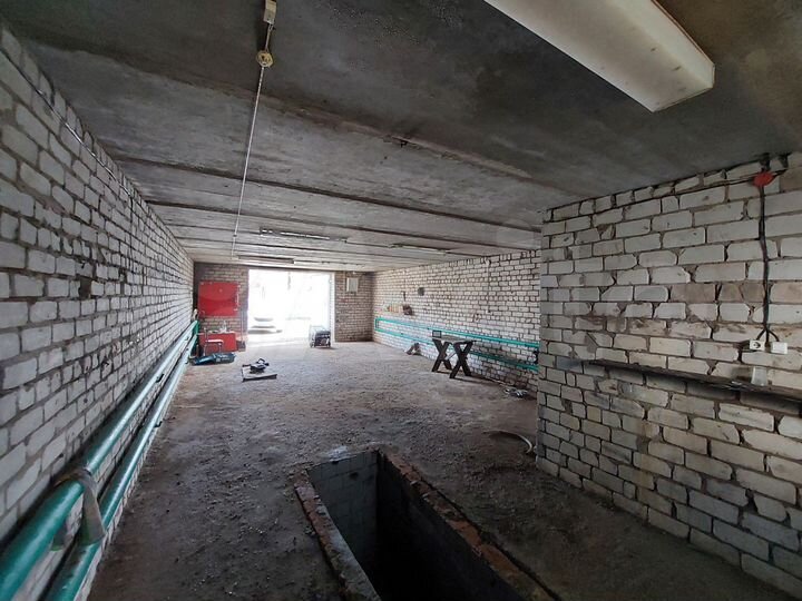 Гараж, > 30 м²