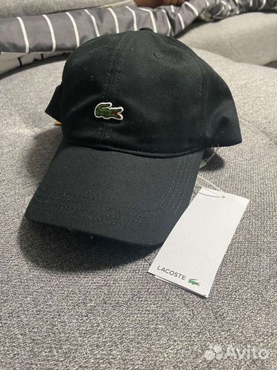 Кепка новая Lacoste