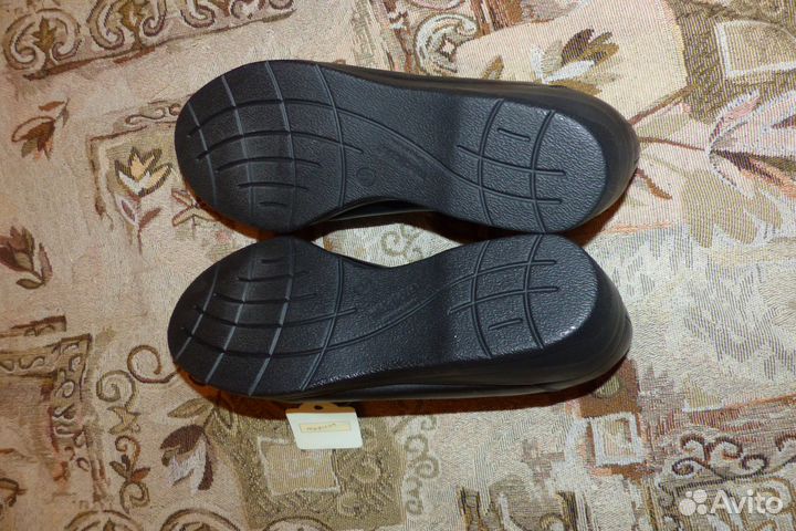 Женские кожаные туфли