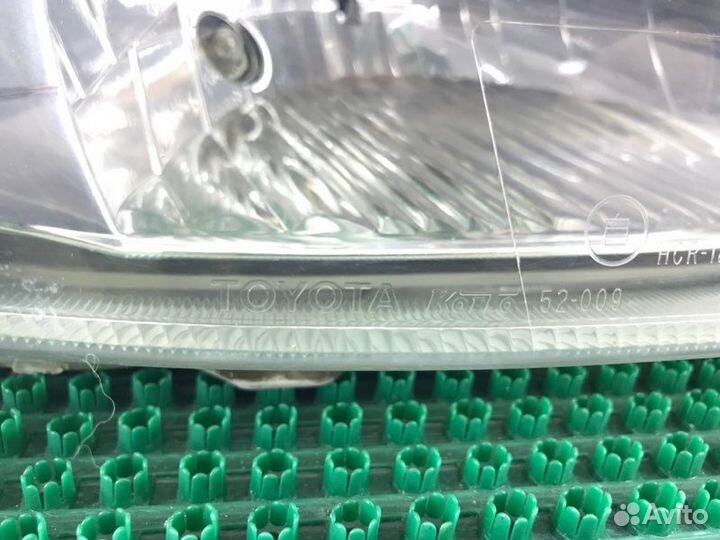 Фара передняя правая Toyota Platz NCP12 1nzfe 1999