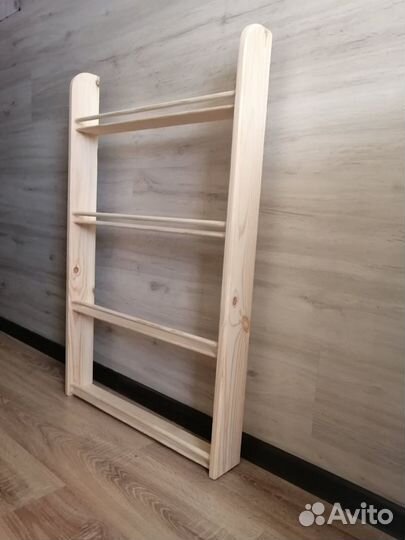 Книжная полочка