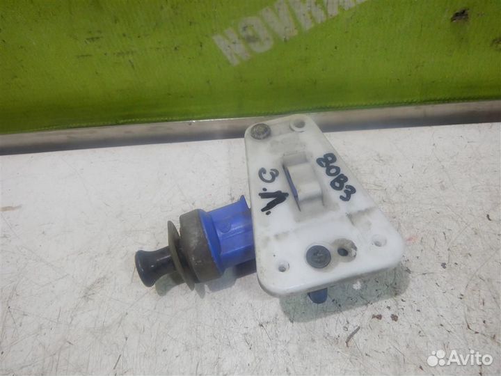 Активатор замка двери Ауди 80 90 Б3