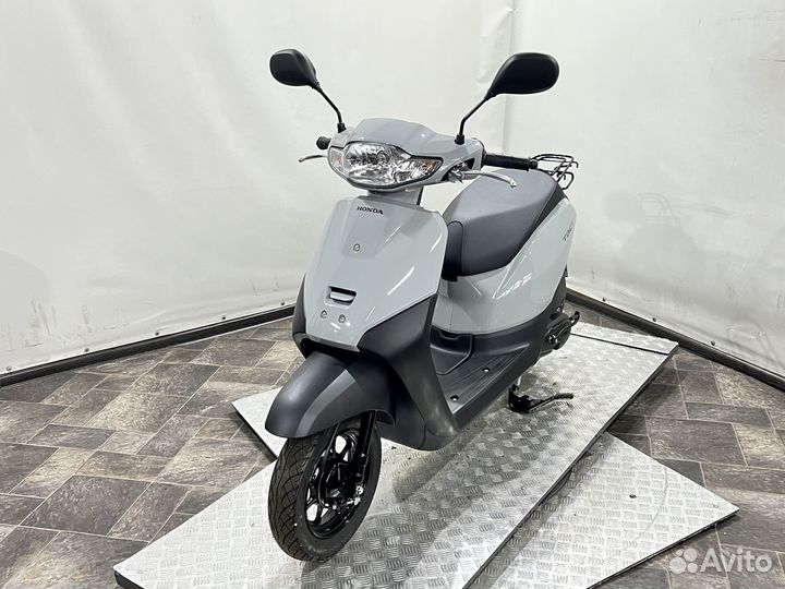 Скутер Honda Tact