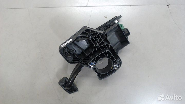 Педаль тормоза Chevrolet Malibu, 2017