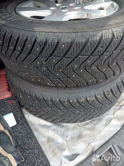 Yokohama Ice Guard IG65 215/65 R16 102