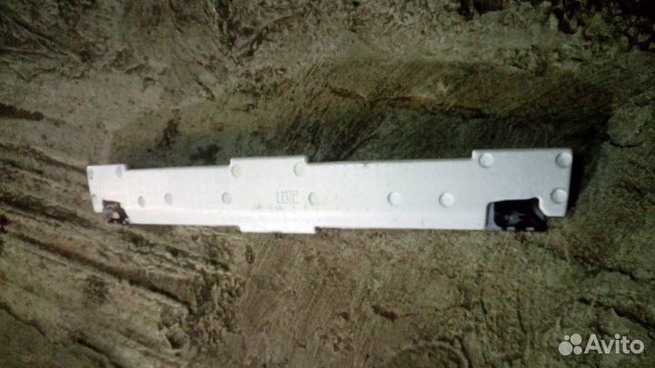 Усилитель бампера задний Toyota Camry 40 2AZ-FE