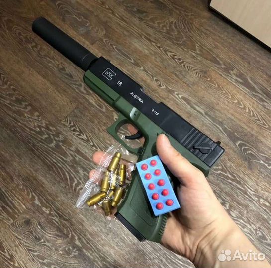 Игрушечный пистолет глок